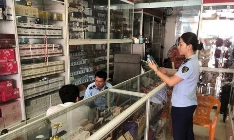 Bình Thuận: Nhiều cơ sở bán mỹ phẩm, thời trang nhập lậu không nguồn gốc